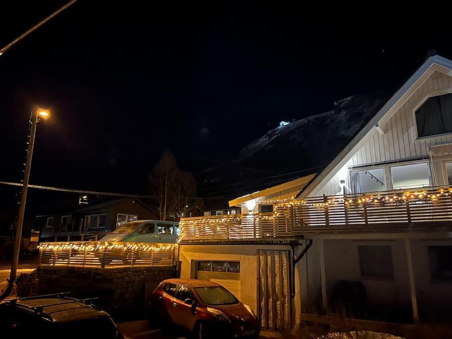 Sentralt Pa Fastlandet Og Gaavstand Til Alle Fasiliteter! Tromsdalen Extérieur photo